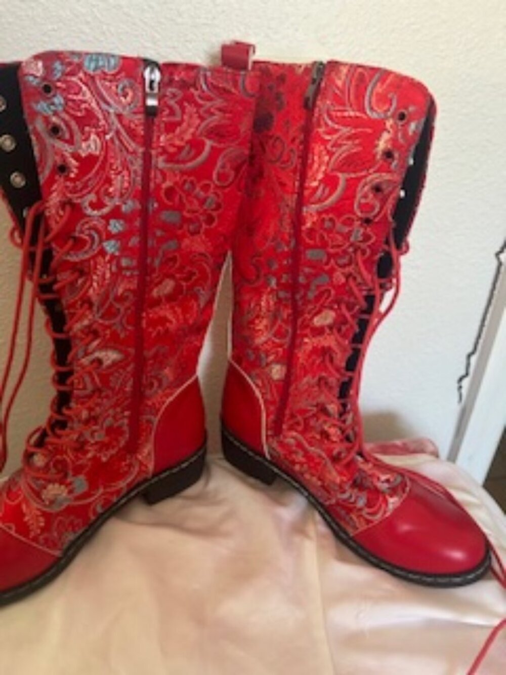 Womens Red Boots - embroidered with blue and white- barely worn - excellent